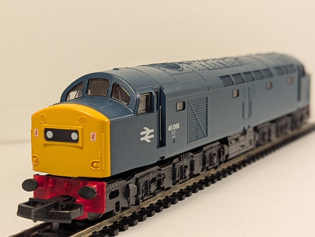 Lima OO Gauge Class 40 Locomotive 40 066 BR Blue