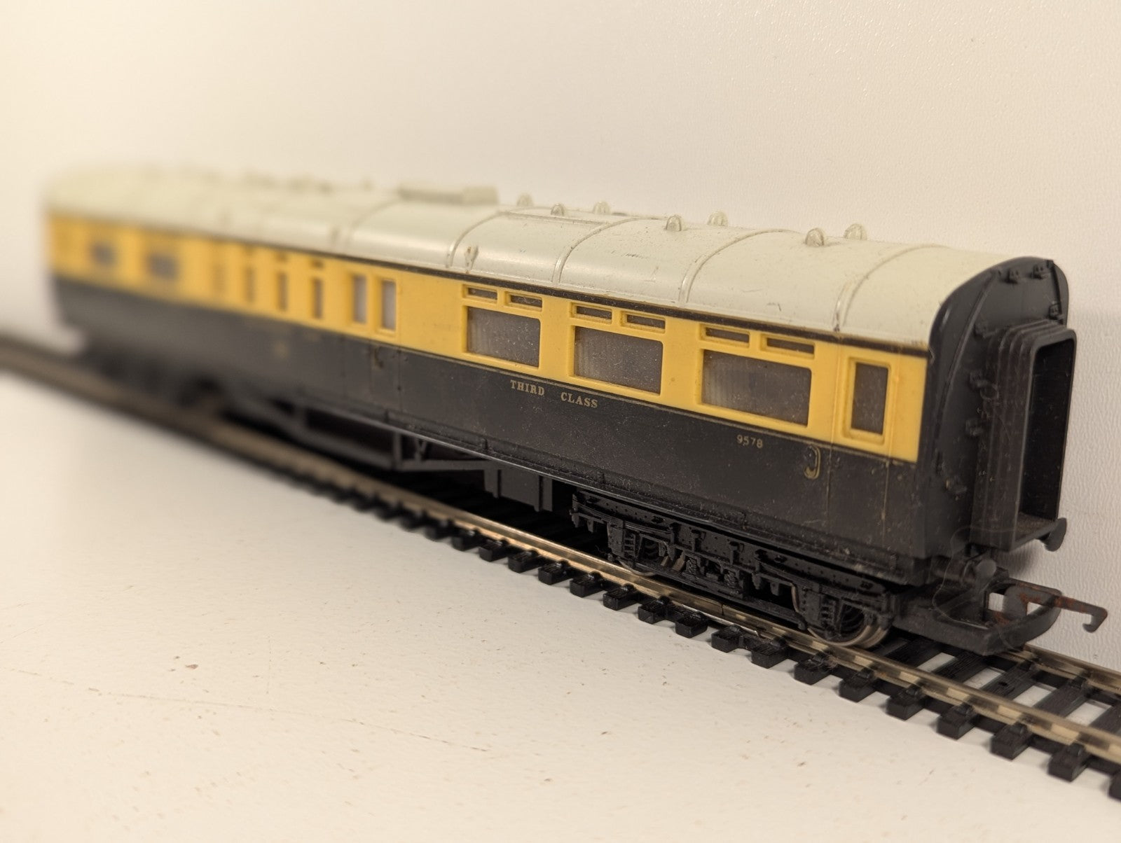 Hornby OO Gauge GWR Collett Restaurant Car