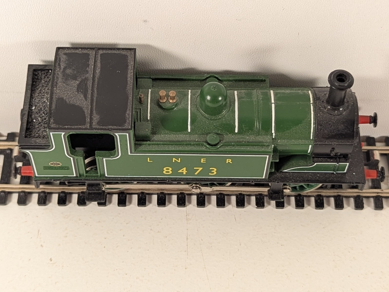 Hornby R316 LNER Class J83 0-6-0 Tank Locomotive OO Gauge - Wrong Couplings