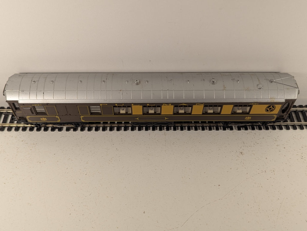 Hornby OO Gauge Pullman Brake Coach Passenger Coach Pullman Umber & Cream