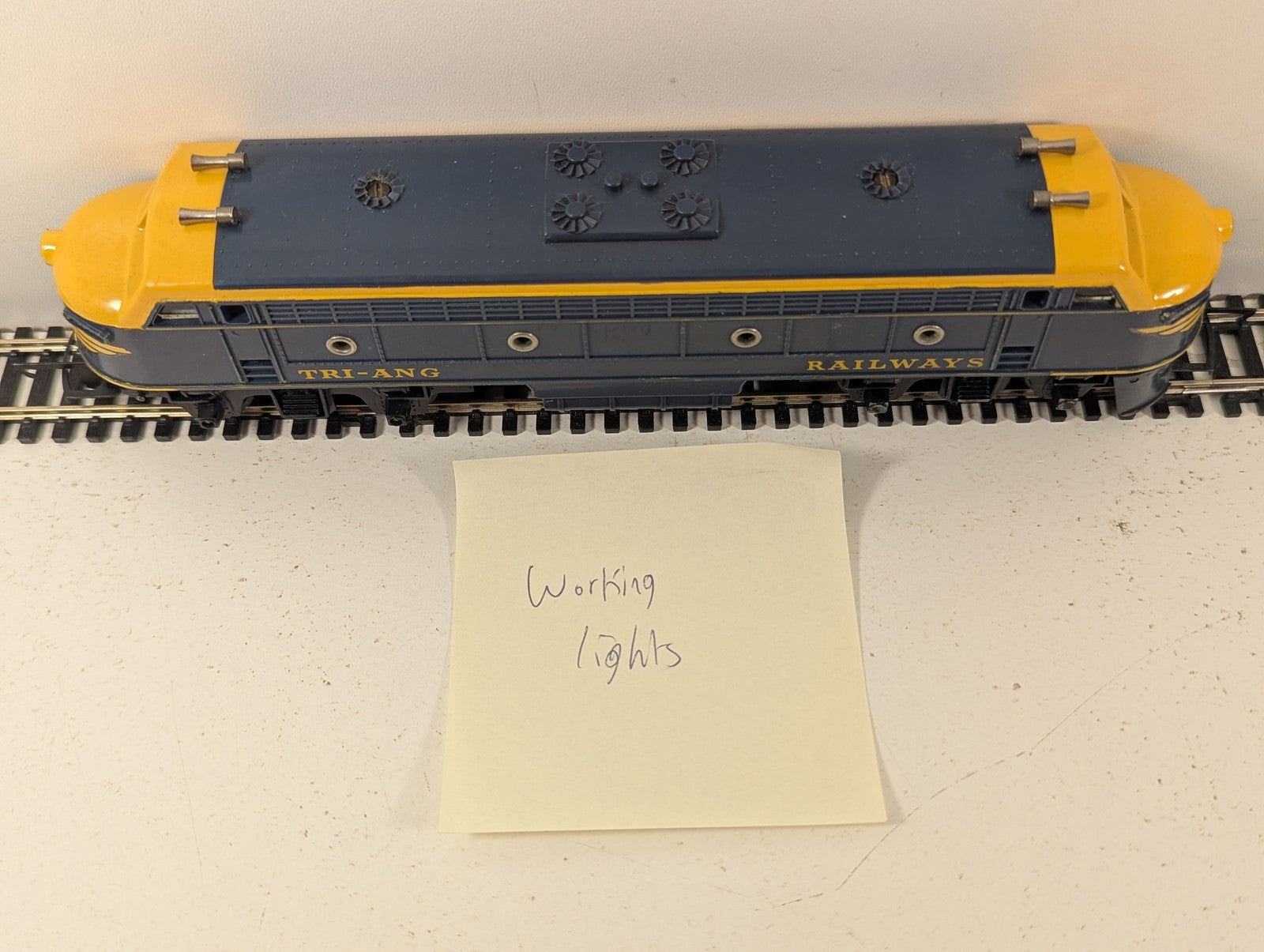 Tri-ang OO Gauge Transcontinental Double Ended Diesel Locomotive