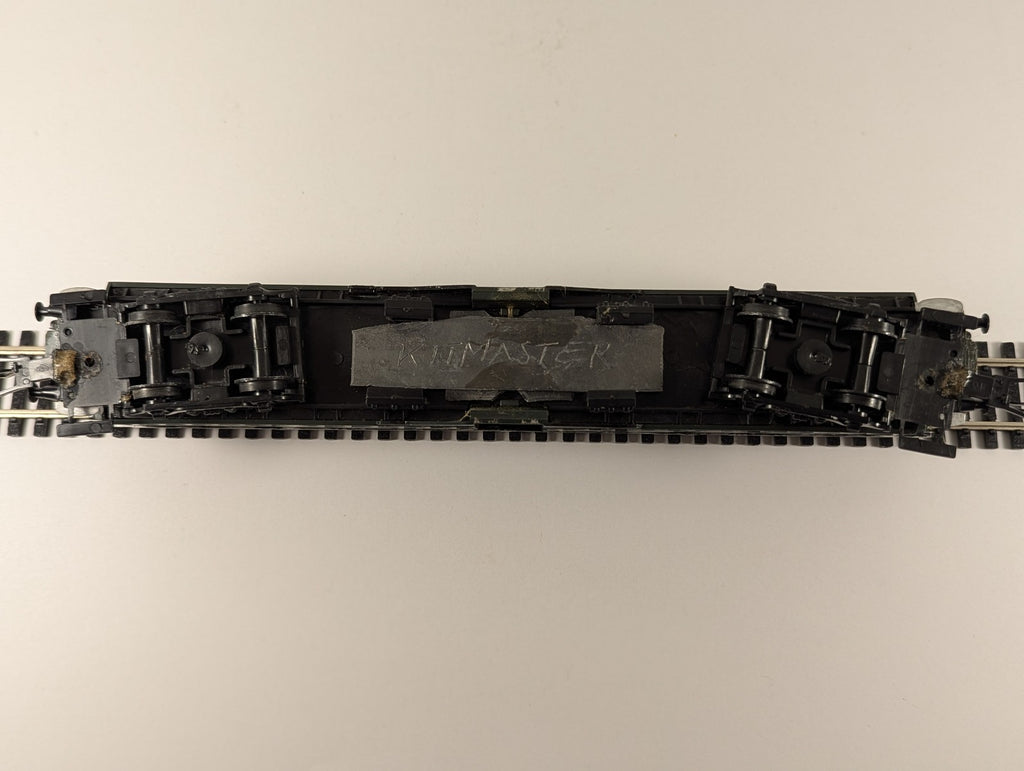 Kitmaster OO Gauge DB 2nd Class Middle Entrance Coach Passenger Coach DB Green