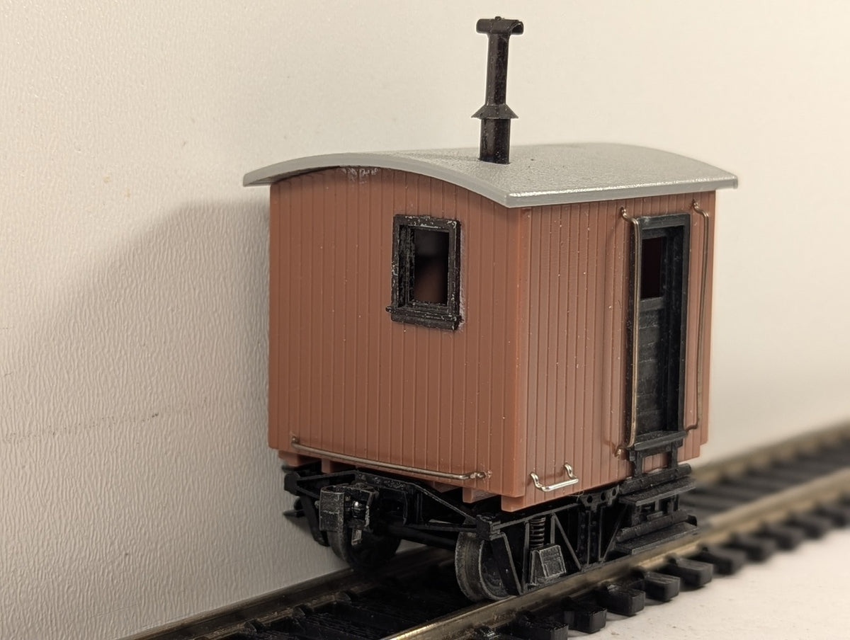 Kadee HO Scale Industrial and Logging Caboose Brown 104