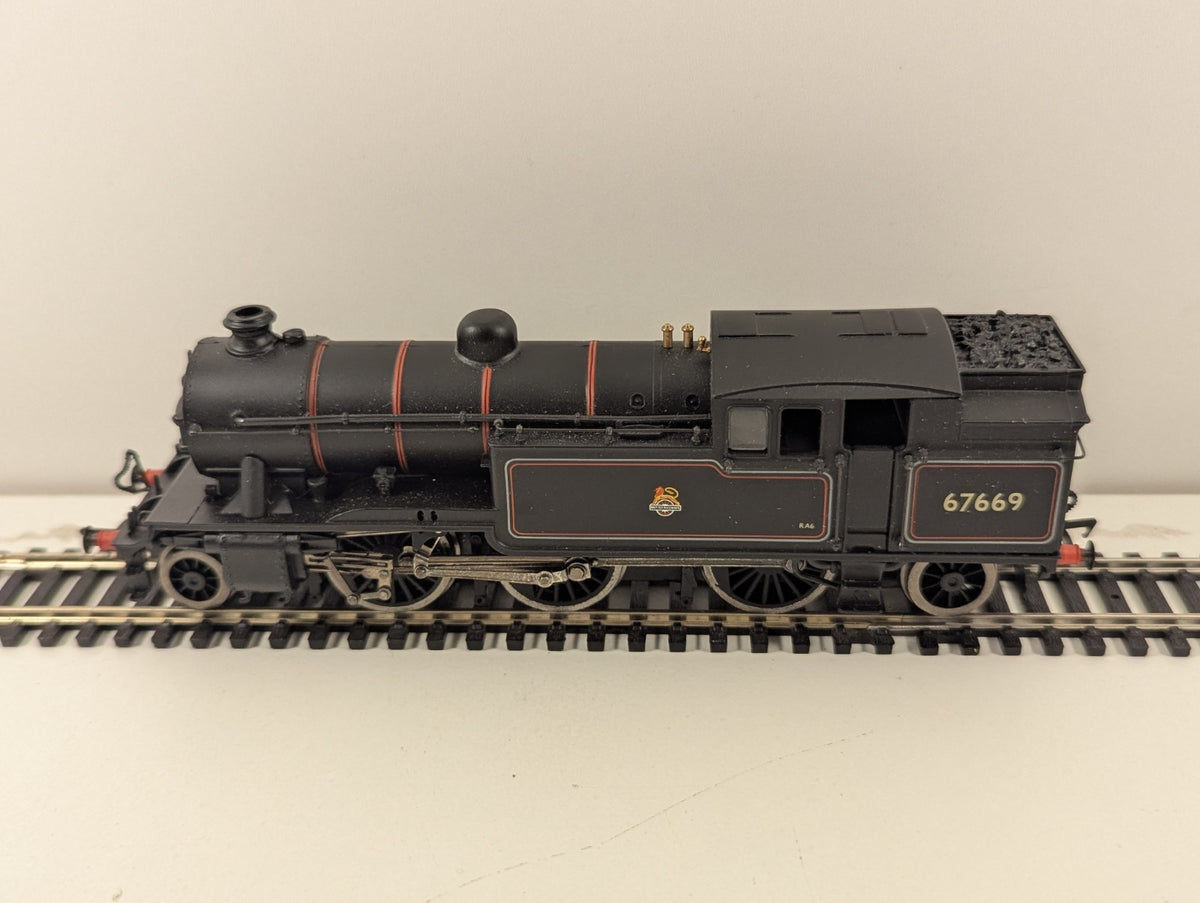 Bachmann 31-609A V3 Tank 67669 BR Lined Black