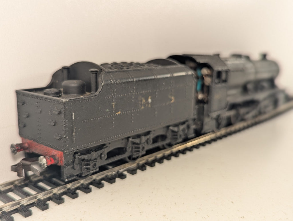 Hornby Dublo OO Gauge Stanier Class 8F 2-8-0 Steam Locomotive 48073 Black 2224