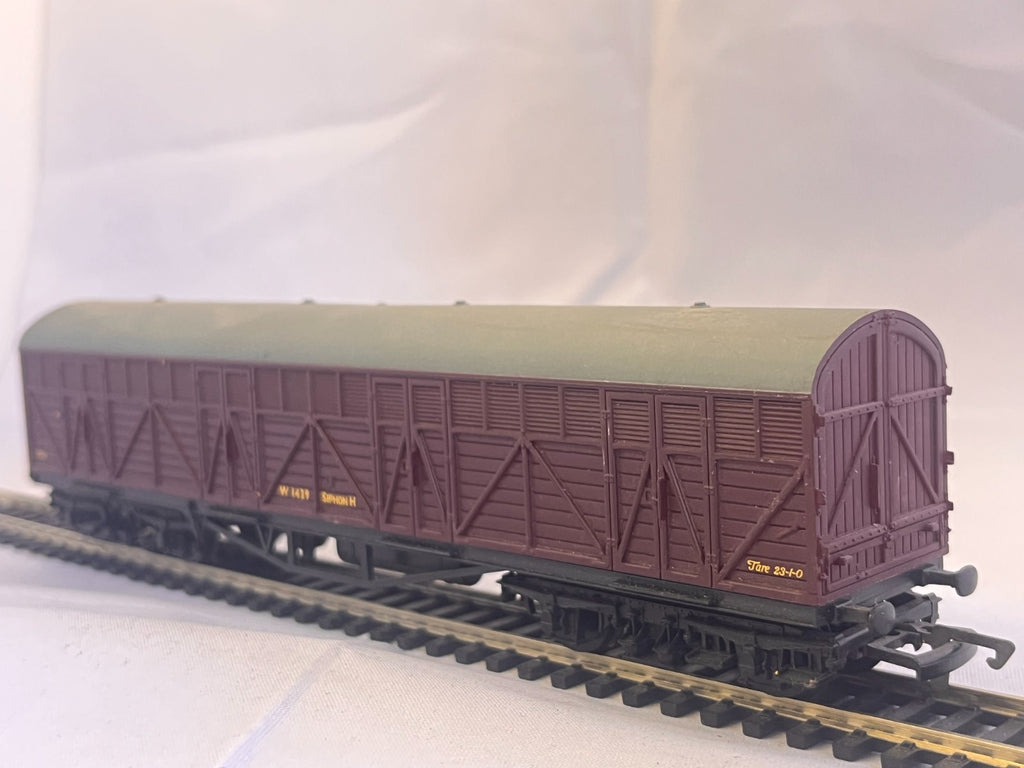 Dapol OO Gauge BR Maroon Siphon H Bogie Van