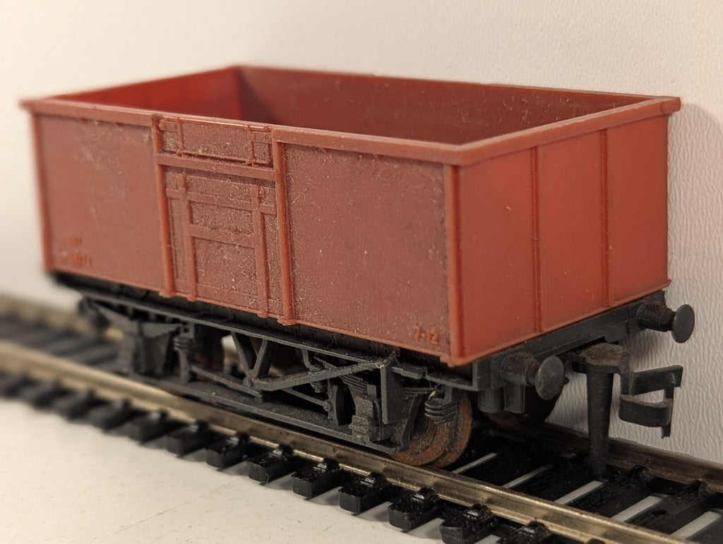 Trix 5001 BR 16 Ton Mineral Wagon Brown OO Gauge