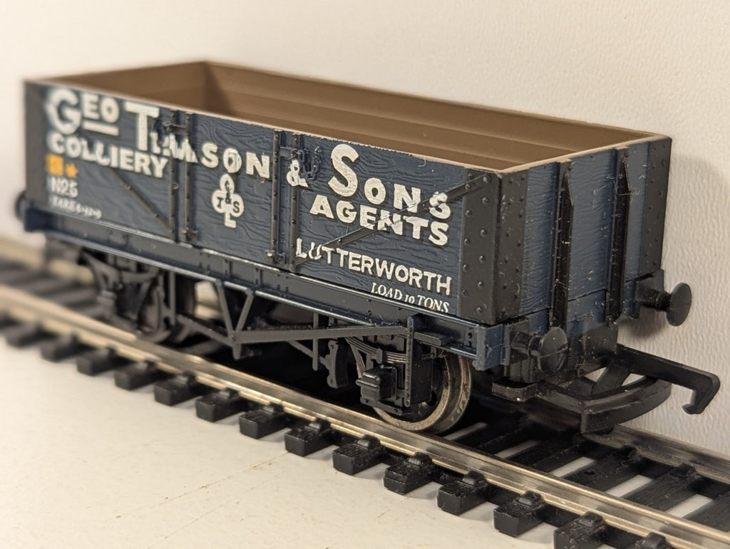 Mainline 37421 OO Gauge Timson Lutterworth 5 Plank Wagon - Wrong Box