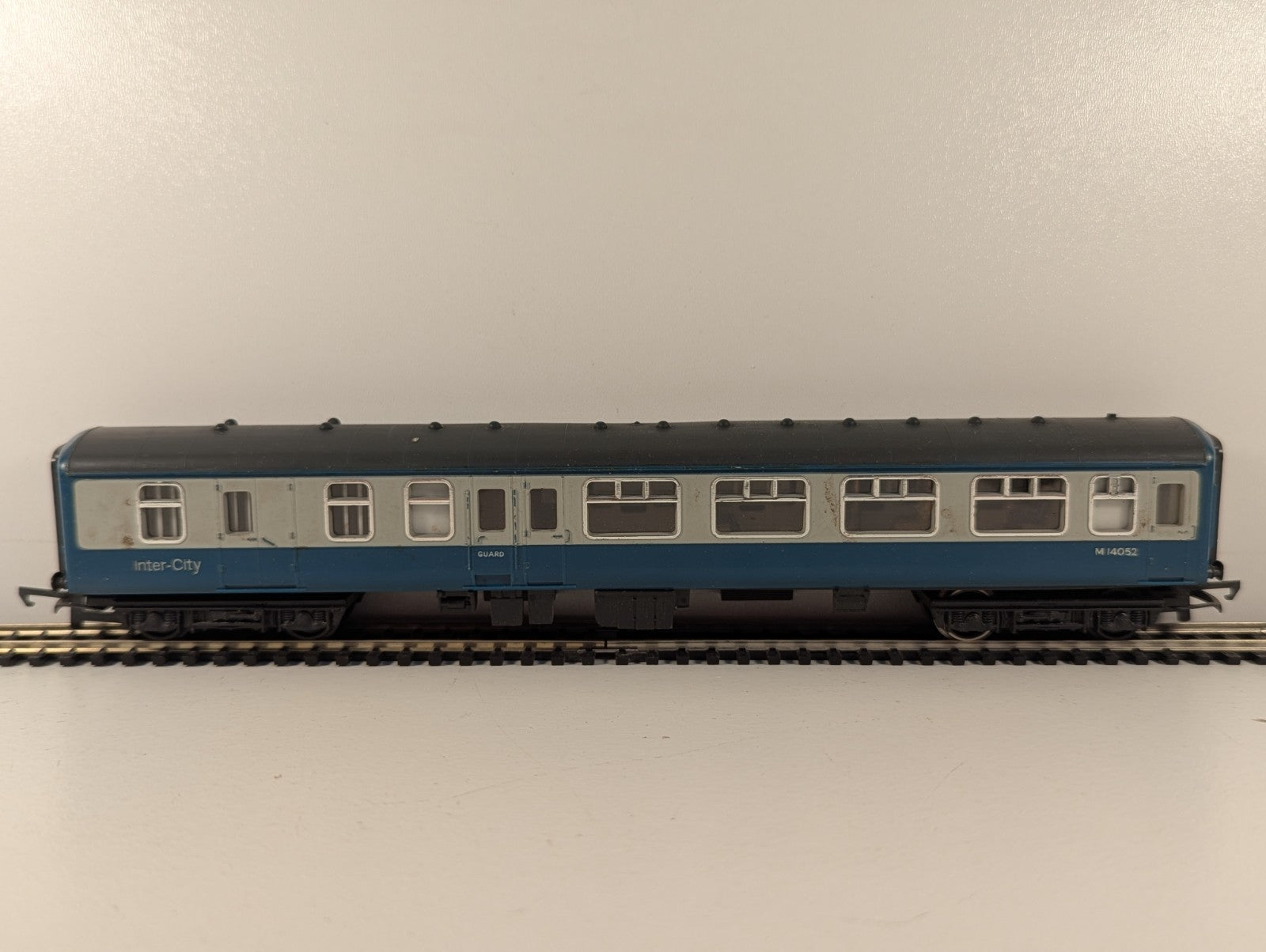 Hornby Railways OO Gauge BR Mk2 Brake Second Coach