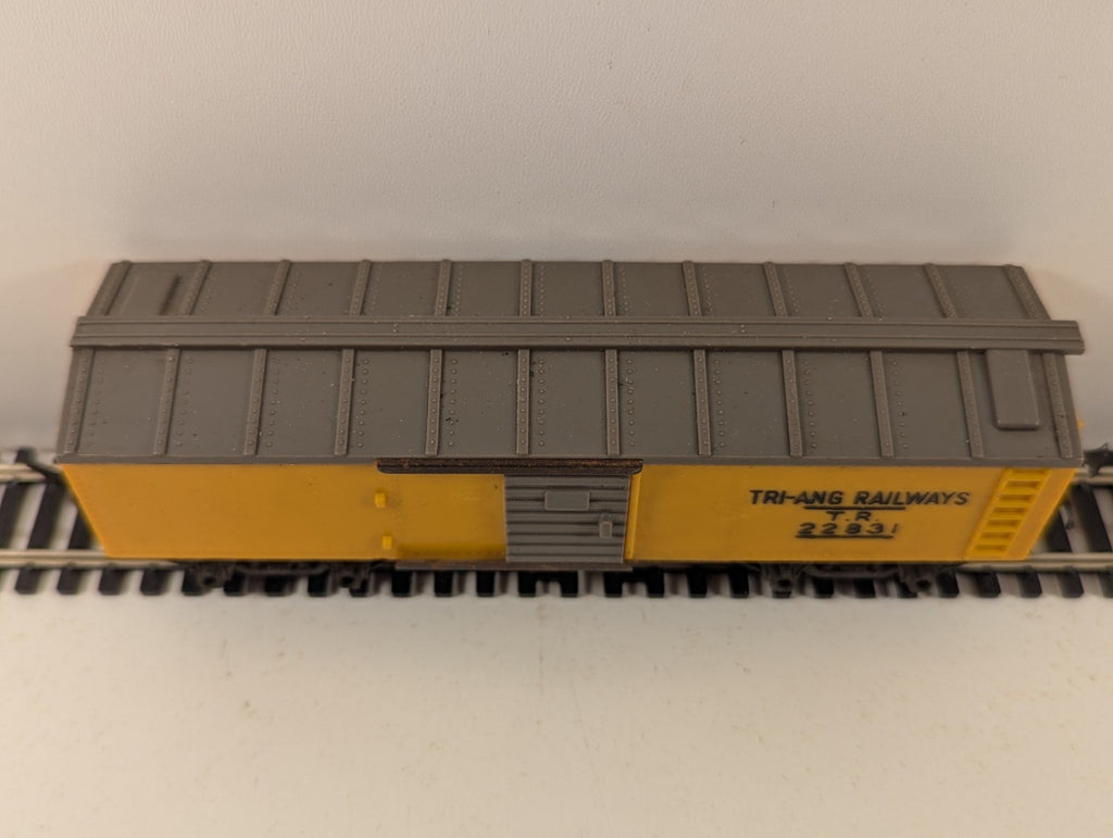 Tri-ang Railways R114 OO Gauge Yellow Box Car
