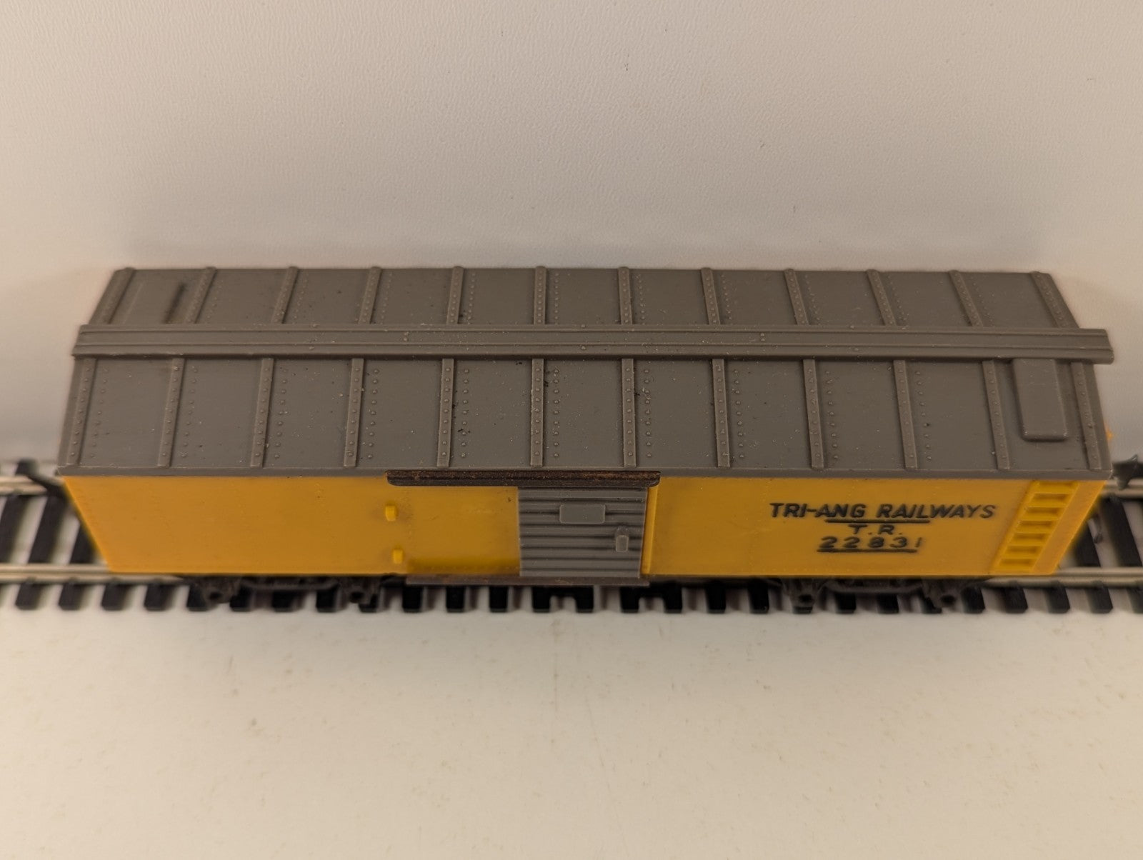 Tri-ang Railways R114 OO Gauge Yellow Box Car