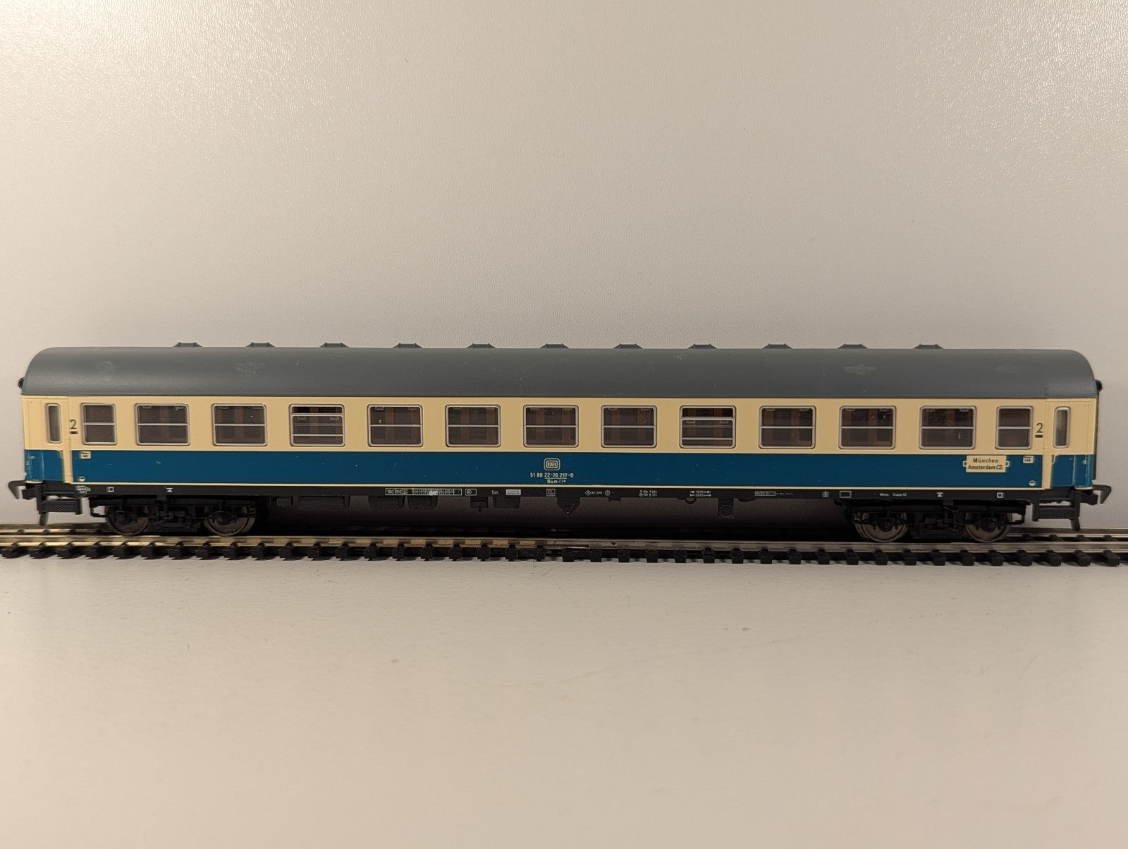 Fleischmann 5192 HO Gauge Deutsche Bundesbahn Passenger Coach