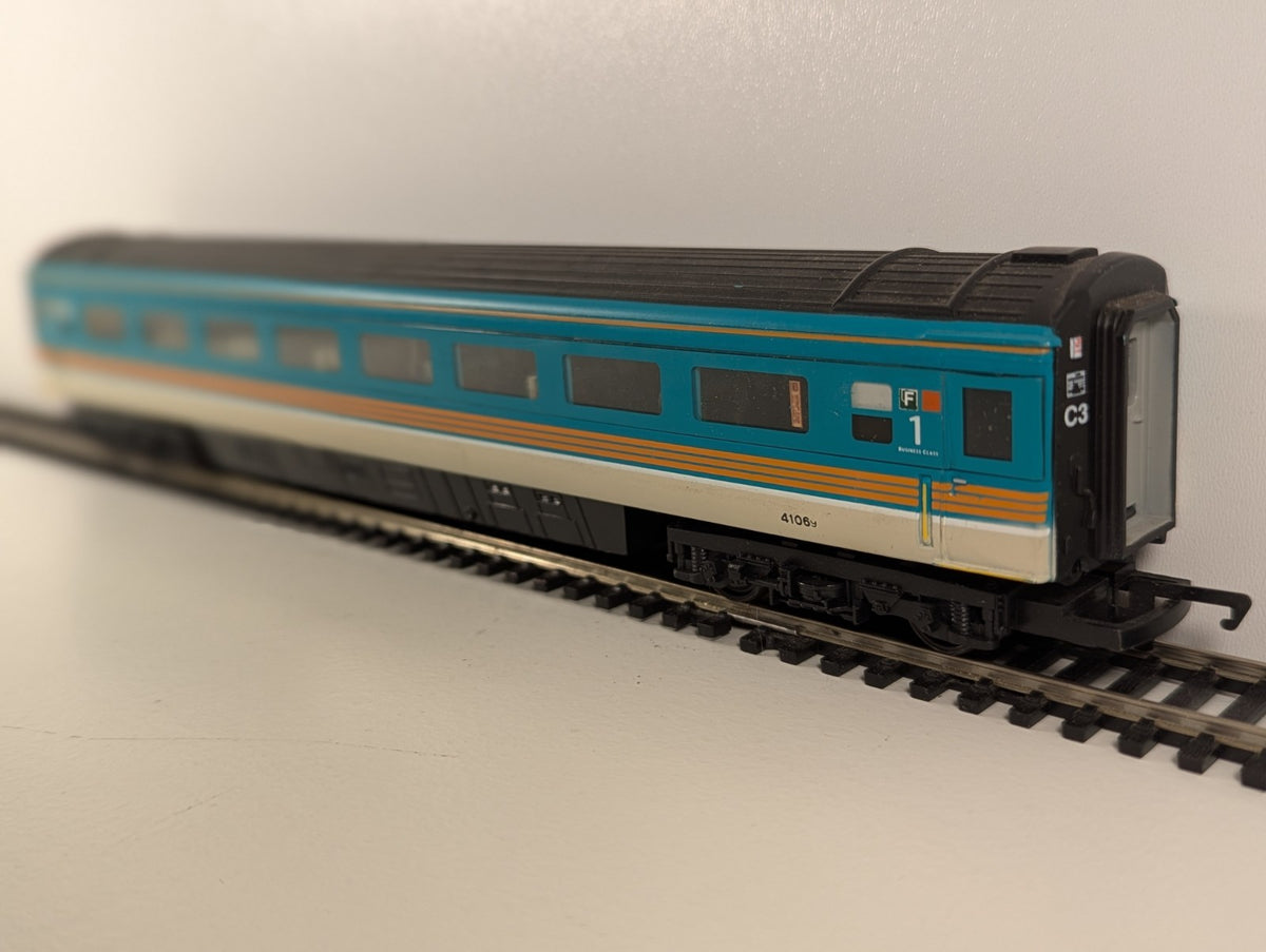 Hornby R4083 OO Midland Mainline Mk3a Open First 41061
