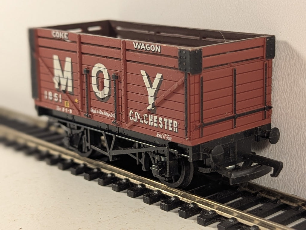Mainline OO Gauge 7 Plank Coke Wagon 'Moy' Colchester Goods Wagon