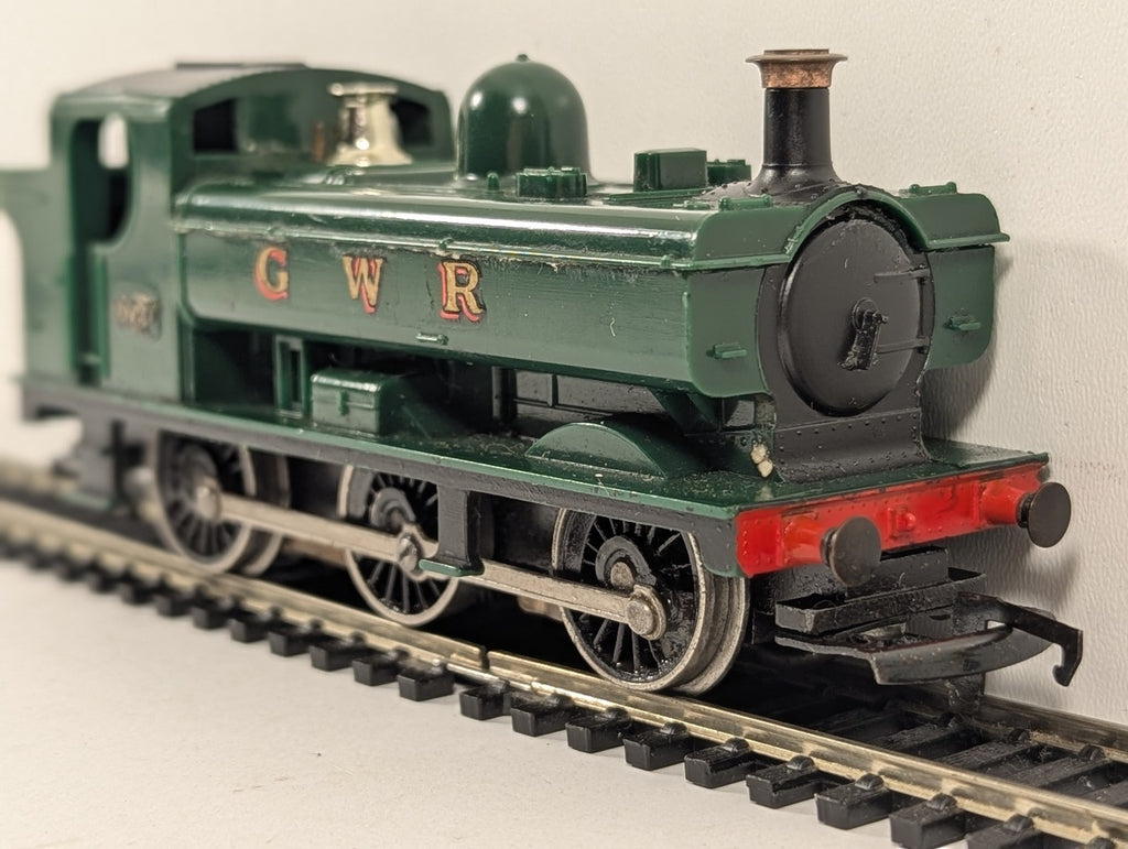 Hornby OO Gauge GWR 57xx Class 0-6-0 Pannier Tank Locomotive Steam Locomotive