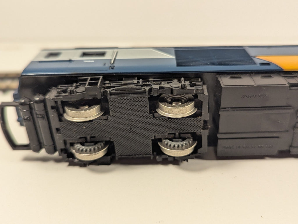 Hornby R332 OO Gauge Class 43 Dummy Car 43011 – InterCity Livery