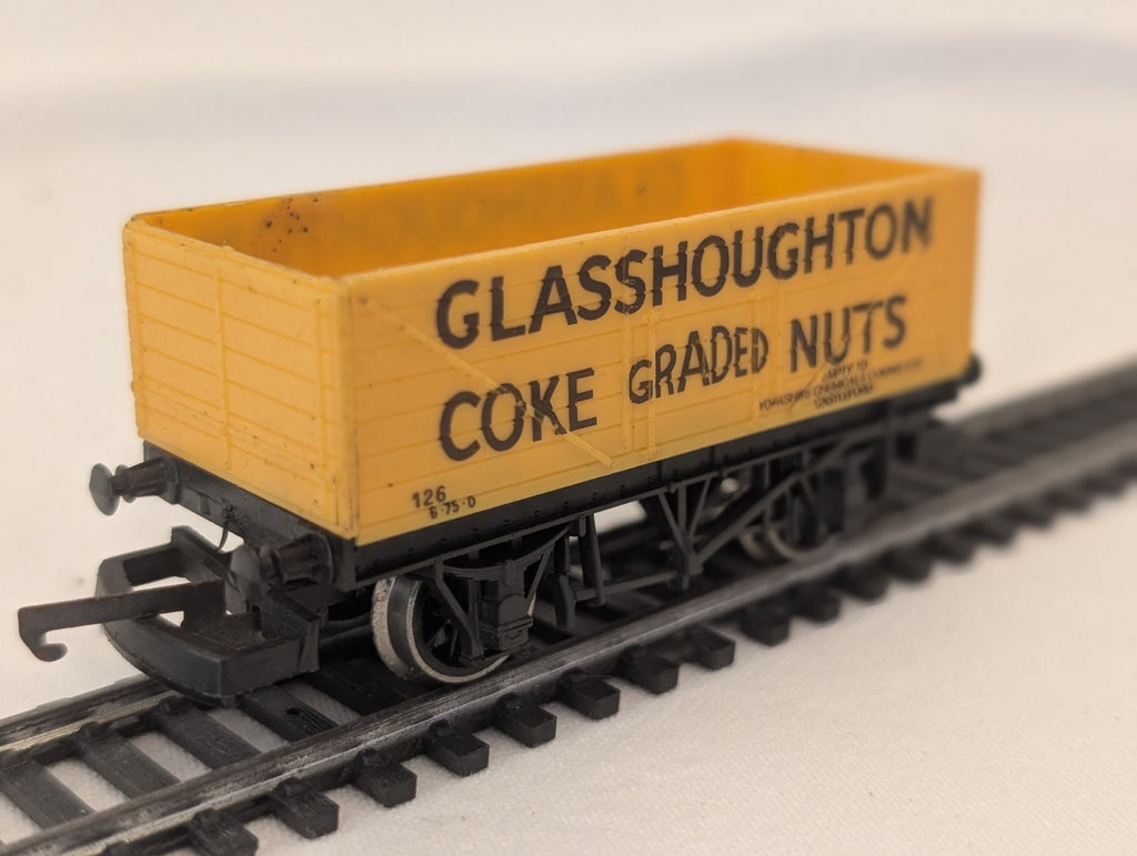 Lima L305612A OO Gauge 7 Plank Open Wagon “Glasshoughton”
