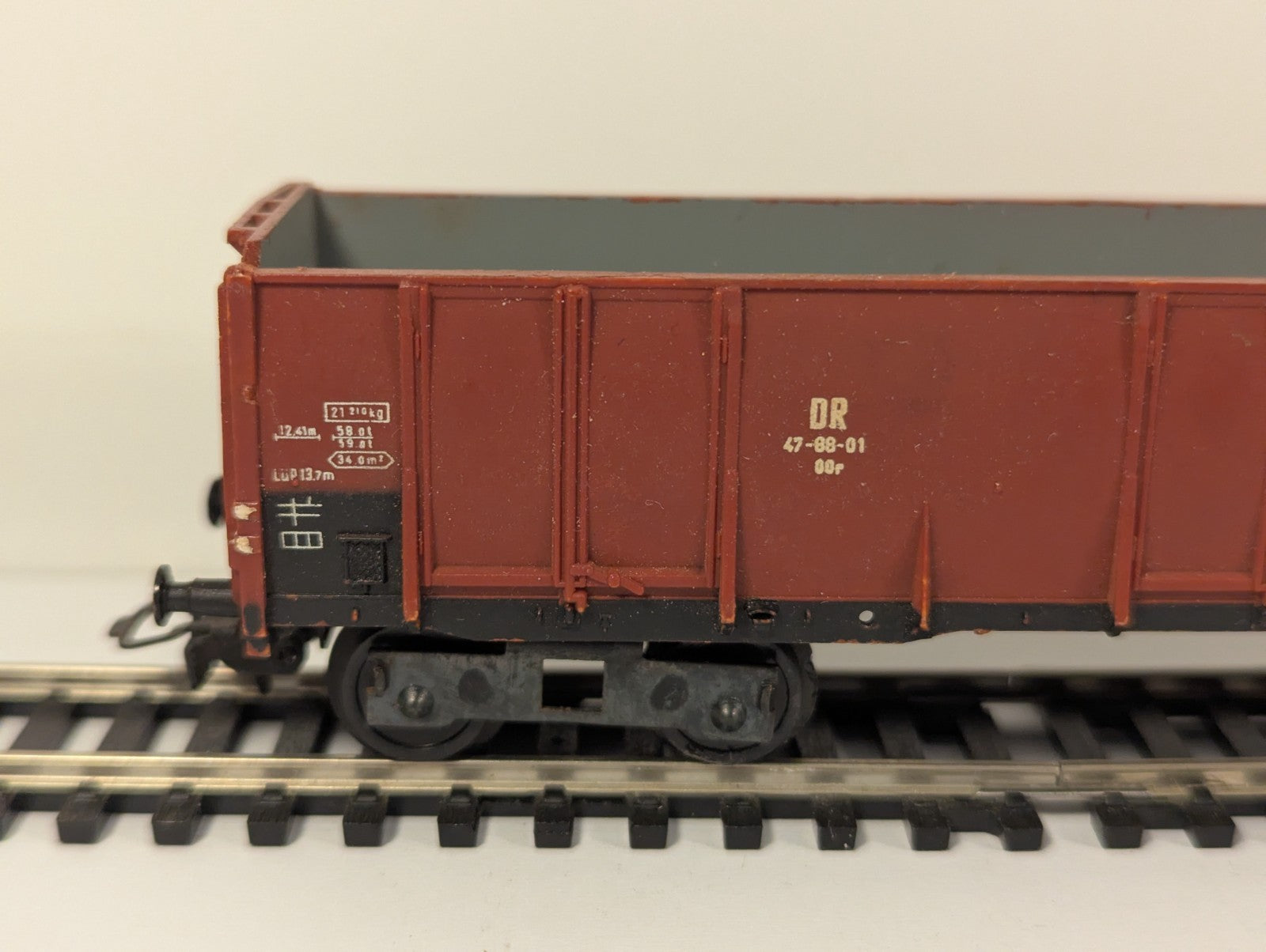 Piko OO Gauge DR Steel Mineral Gondola Bogie Wagon - missing back buffer