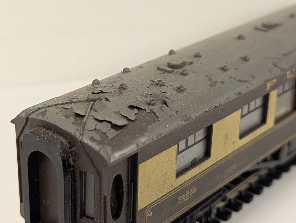 Wrenn OO Gauge Pullman Carriage 'Aries' Passenger Coach Pullman Brown & Cream