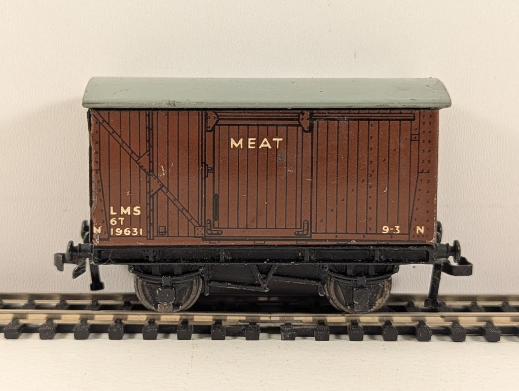 Hornby Dublo 32065 OO Gauge BR Brown D1 Meat Van - Boxed
