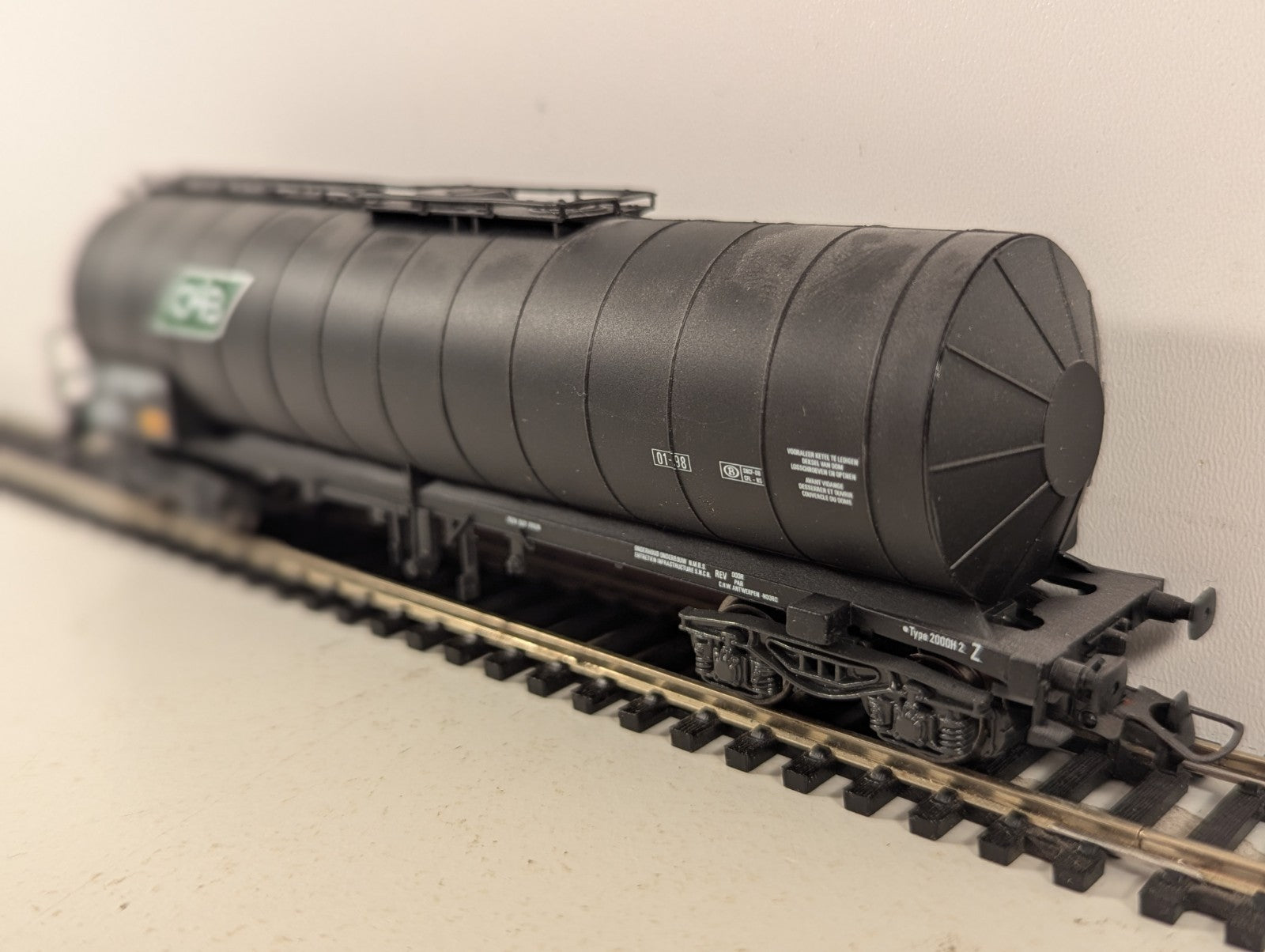 LS Models HO Gauge CAIB Bogie Tank Wagon Type 2000H 2 Z (Zaes) 81 8