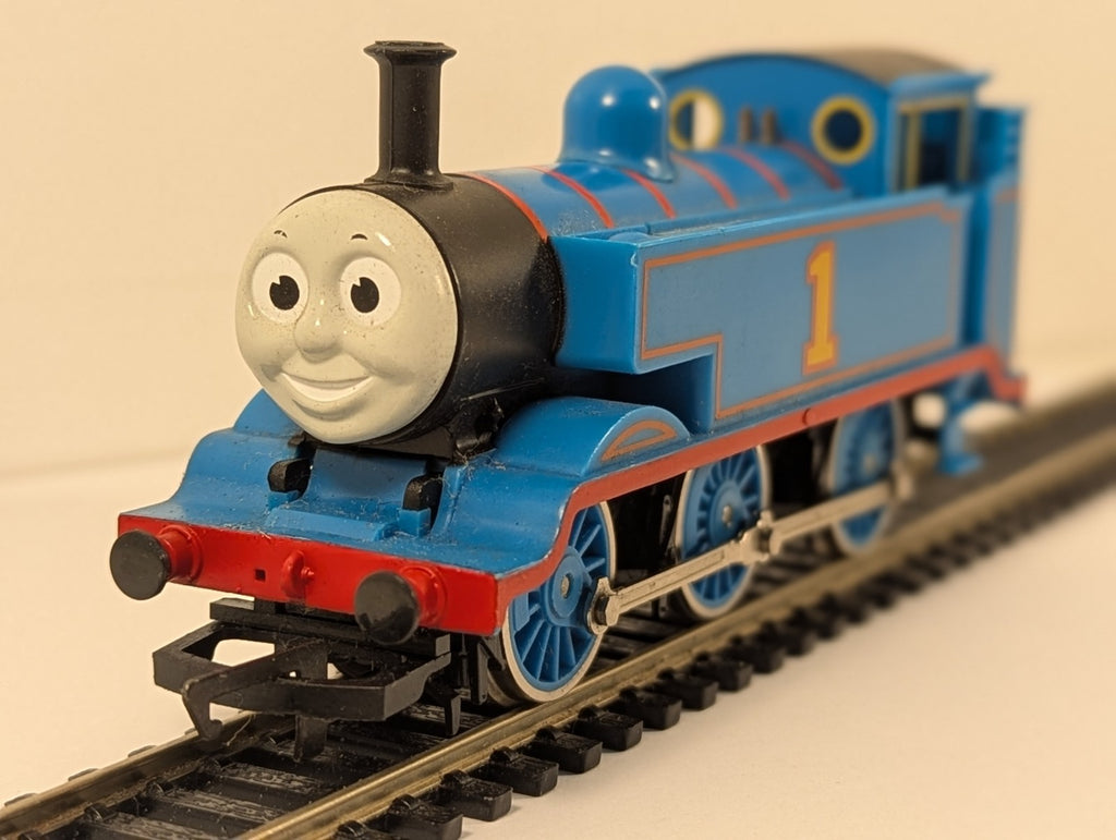 Hornby OO Gauge Thomas the Tank Engine Steam Locomotive