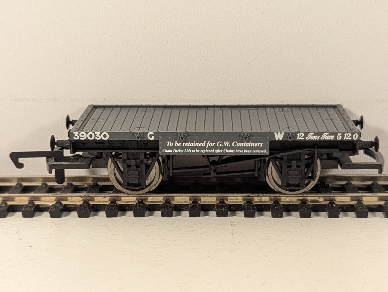 Hornby R605 GWR Conflat A Wagon Goods Wagon 39030 GWR Grey