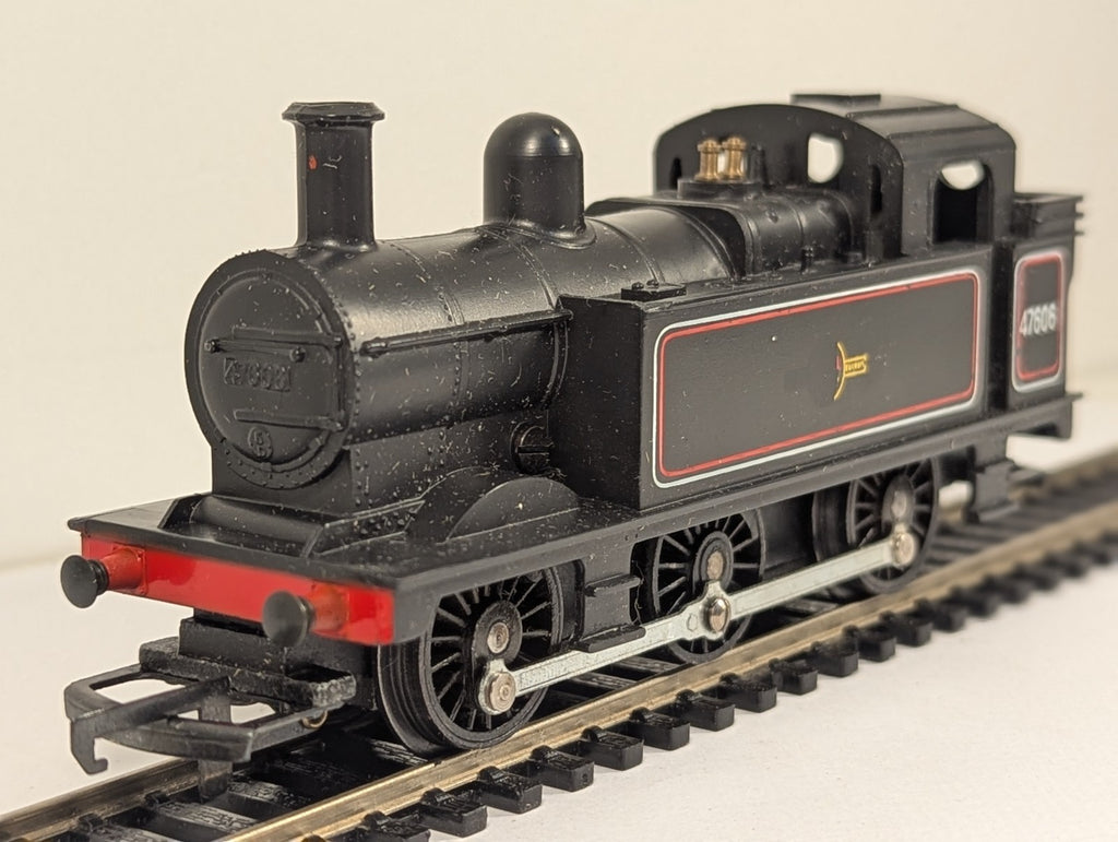 Tri-ang Hornby R52 OO Gauge Class 3F Jinty 0-6-0T – Damaged Crest and box