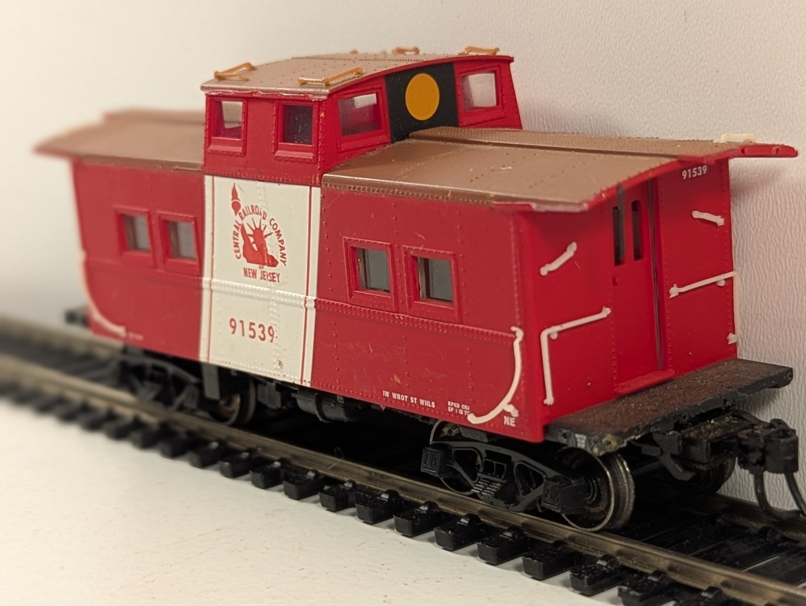 Life Like HO Gauge New Jersey Cupola Caboose