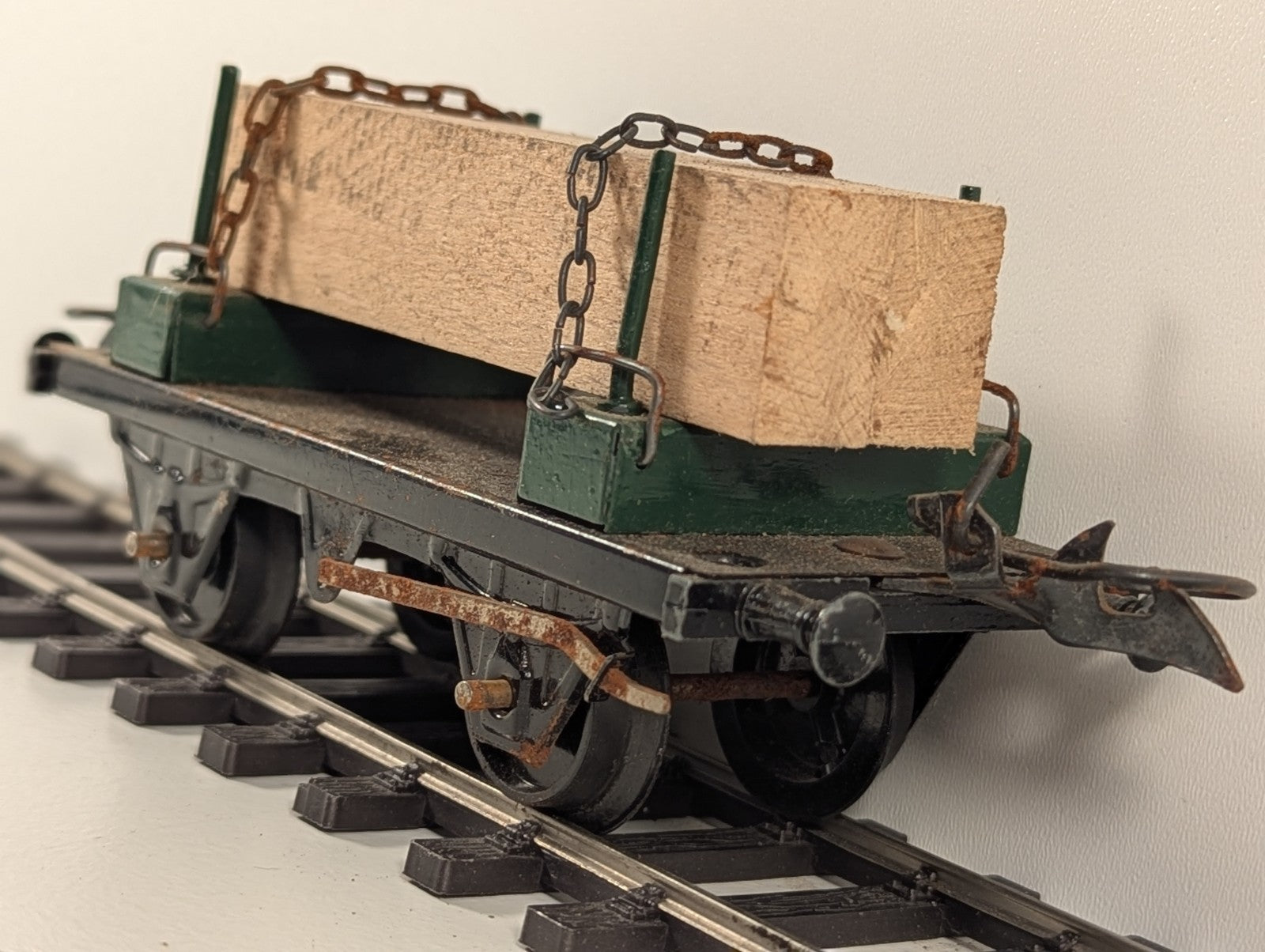 Hornby RC 24058A O Gauge No.1 Timber Wagon with Wood Load
