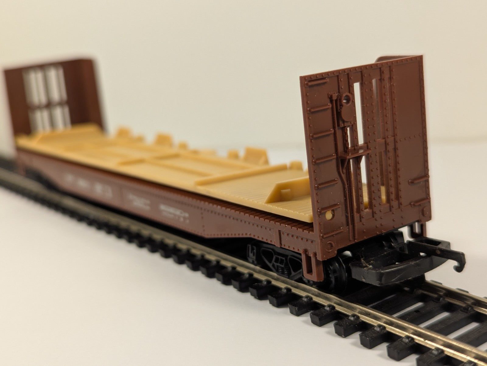 Lima HO Gauge Standard Bulkhead Flatcar