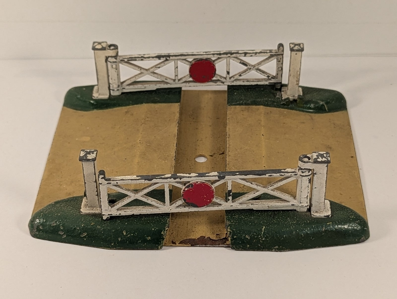 Hornby Dublo OO Gauge D1 Level Crossing