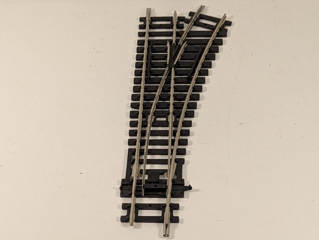 Hornby OO Gauge Right Hand Point Track R8073