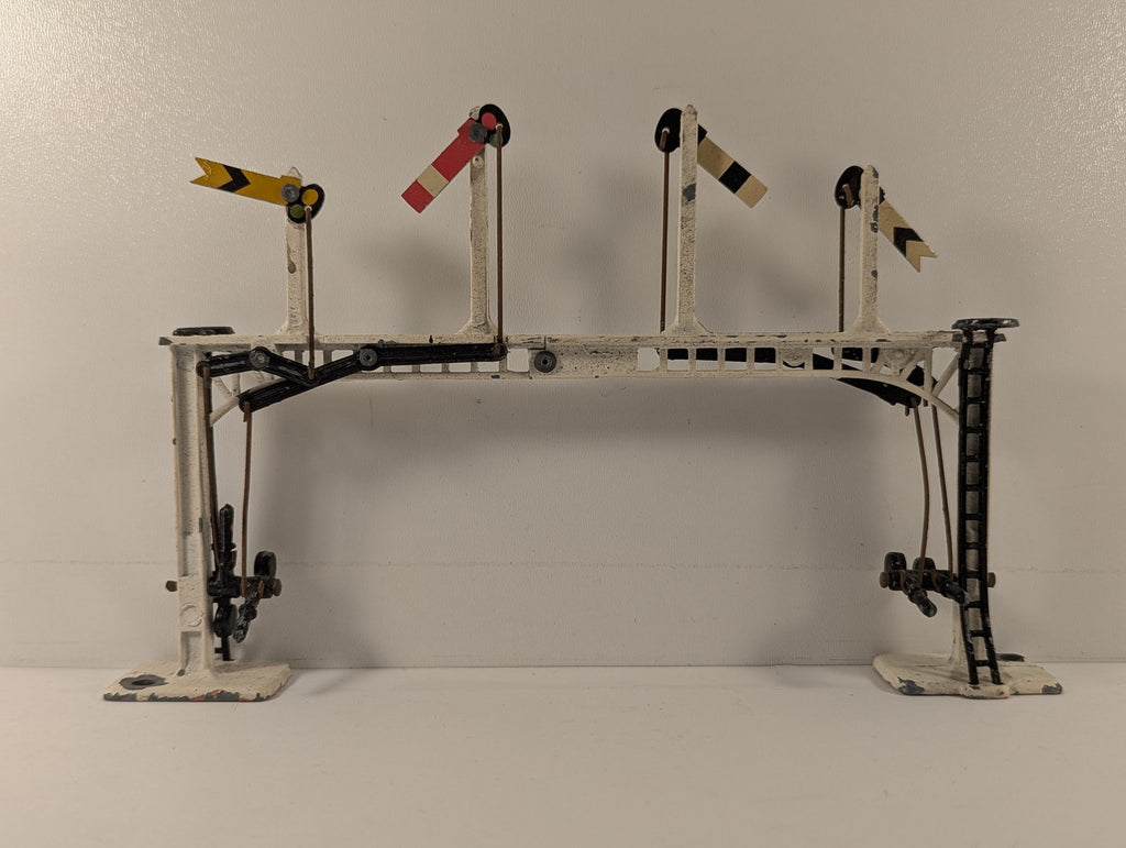Crescent Toys O Gauge 4-Arm Signal Gantry Lineside Accessory White