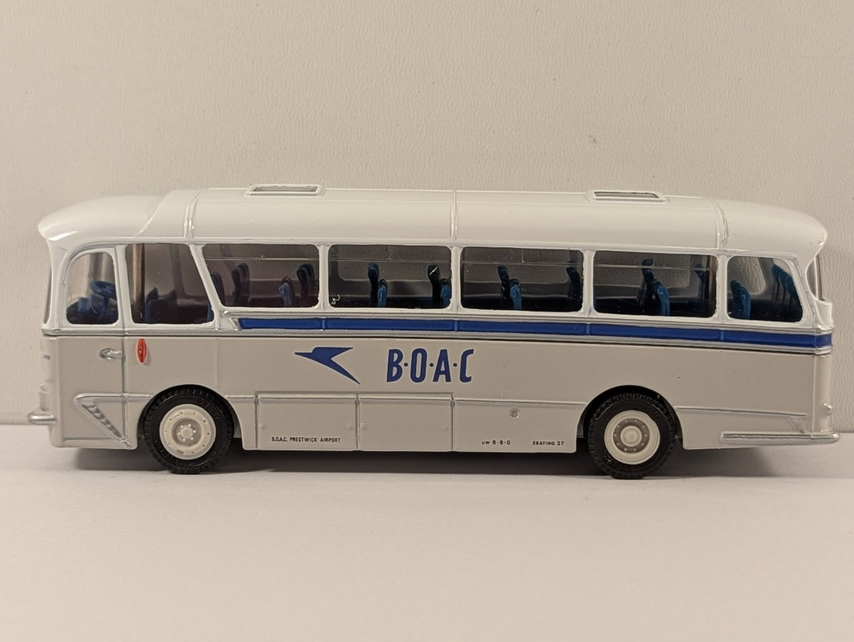 EFE 12306DL Harrington Grenadier Bus – B.O.A.C. Livery – OO / 1:76 Scale