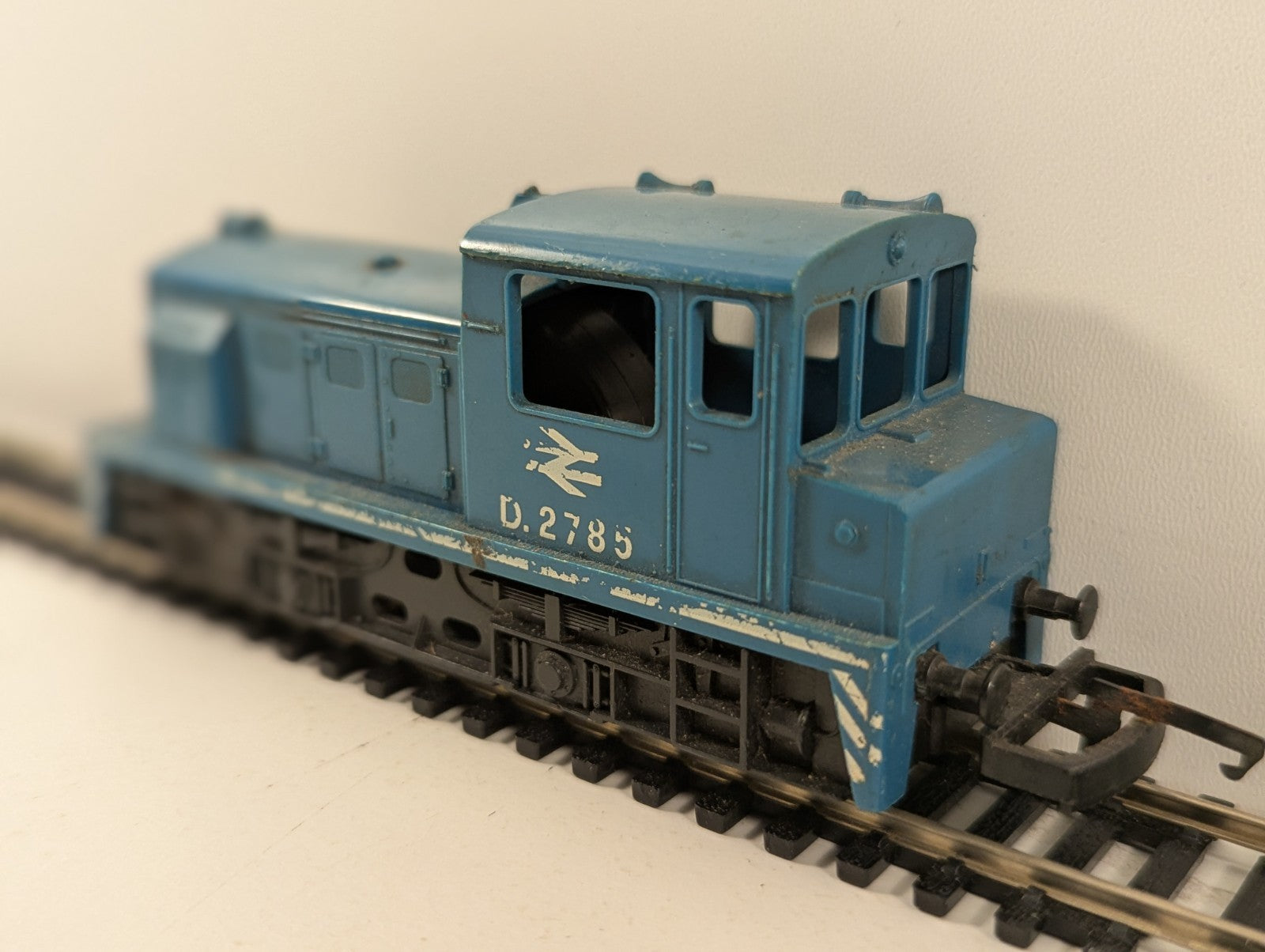 Lima OO Gauge Diesel Shunter D2785 Needs Attention