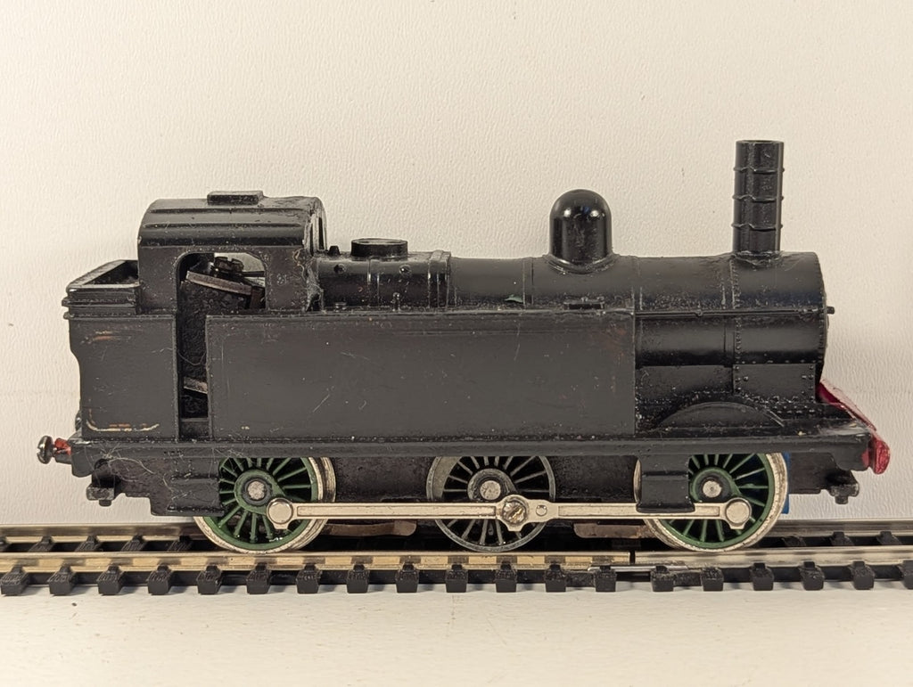 Tri-ang R52 OO Gauge BR Class 3F "Jinty" 0-6-0T Tank Locomotive - Spares/Repairs