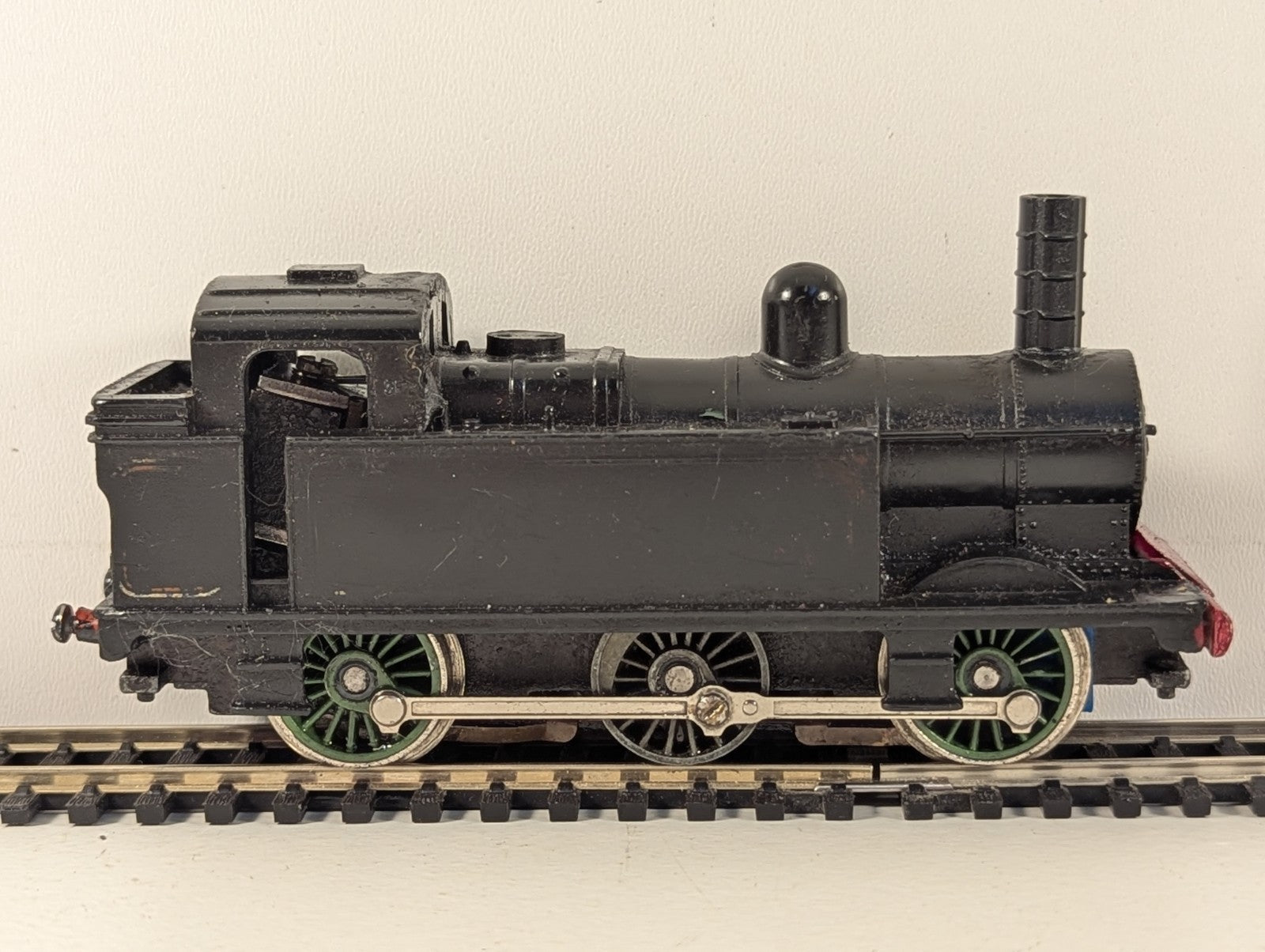Tri-ang R52 OO Gauge BR Class 3F "Jinty" 0-6-0T Tank Locomotive - Spares/Repairs