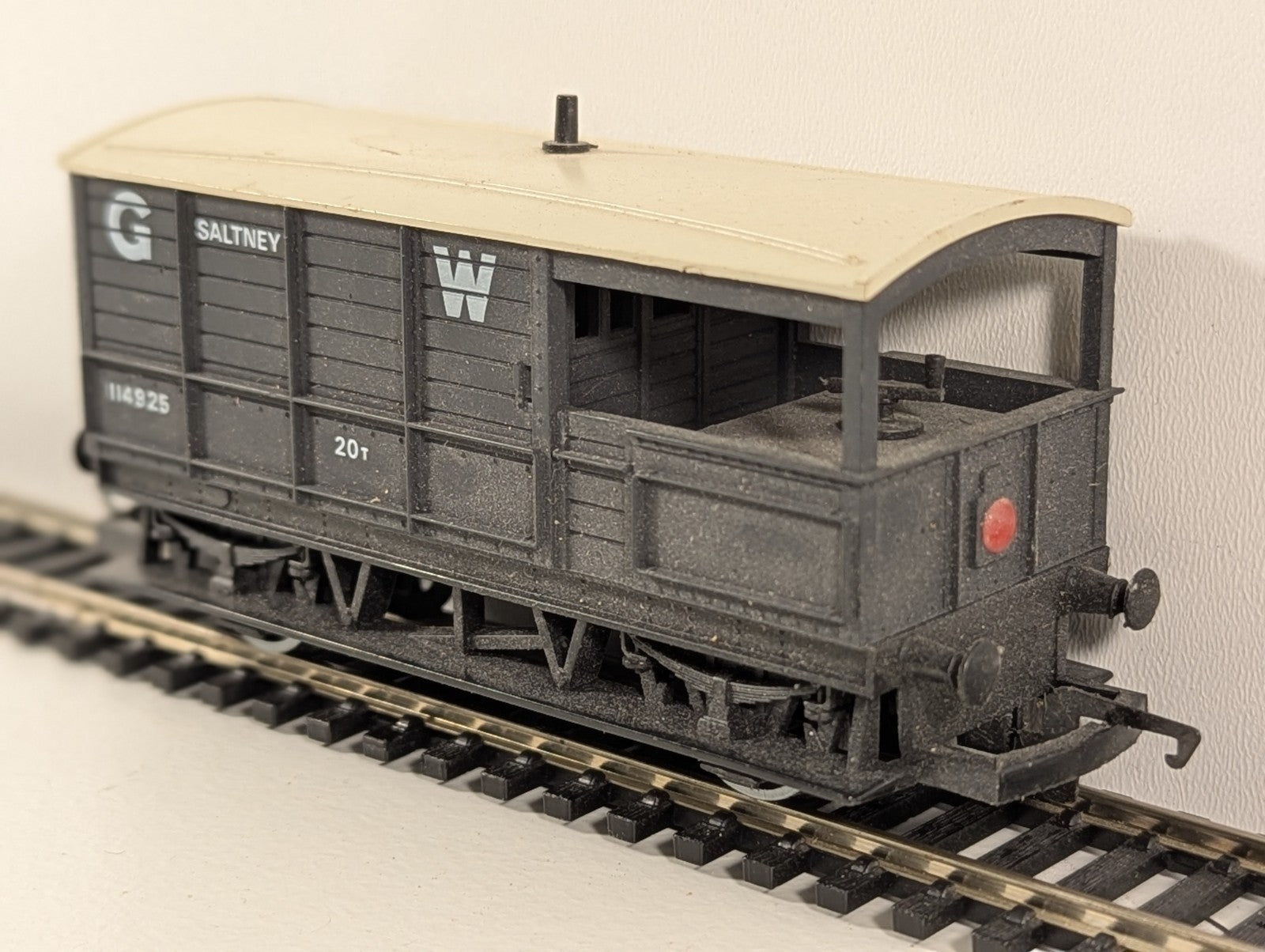 Hornby R714 – GWR 20T ‘Toad’ Brake Van ‘Saltney’