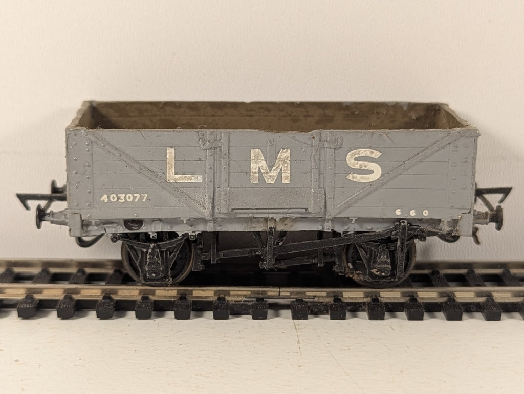 Kitbuilt OO Gauge LMS 5-Plank Open Wagon Goods Wagon 403077 LMS Grey