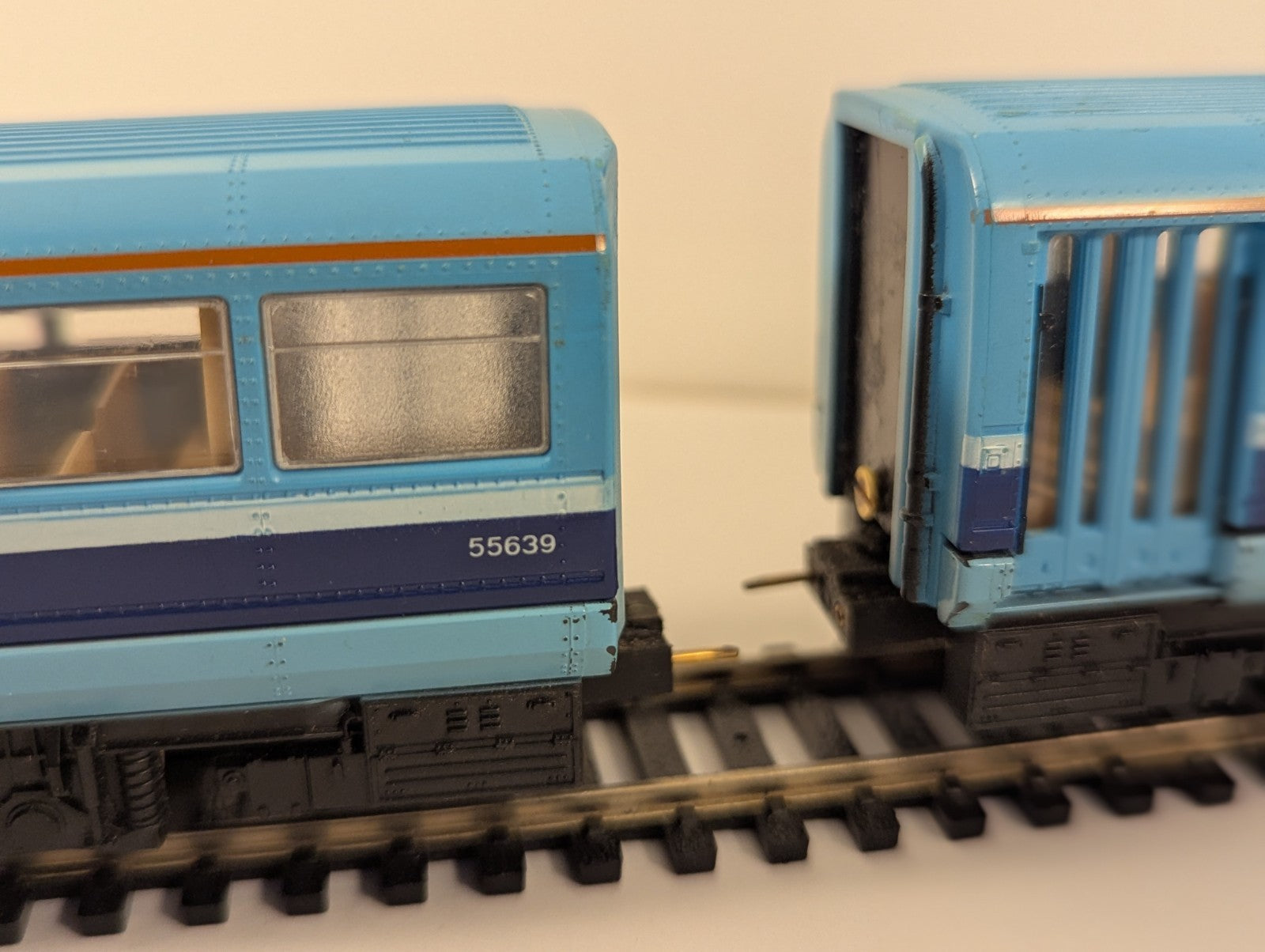 Hornby R867 BR Class 142 Twin Railbus OO Gauge - Needs Attention