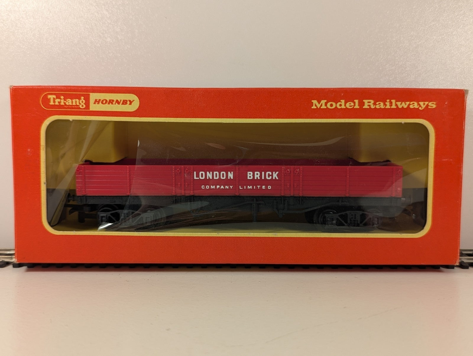 Hornby OO Gauge London Brick Company Bogie Brick Wagon