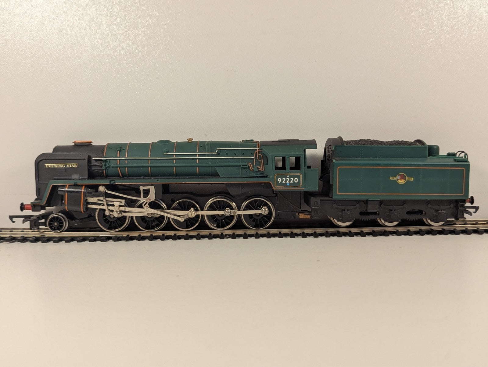 Hornby BR Class 9F "Evening Star" Steam Locomotive OO Gauge