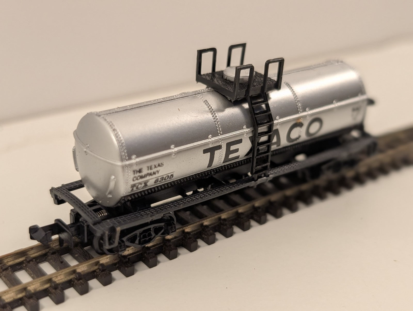 Model Power N Gauge Texaco Tank Car