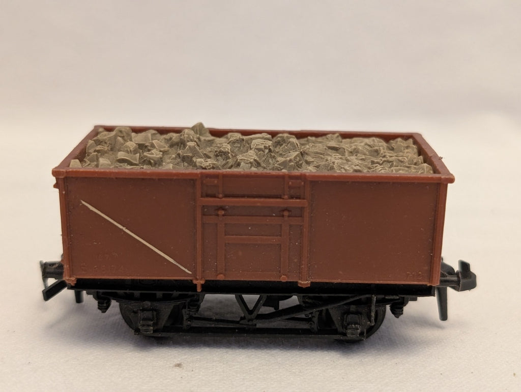 Trix OO Gauge 16-Ton Mineral Wagon Goods Wagon B68174 BR Bauxite