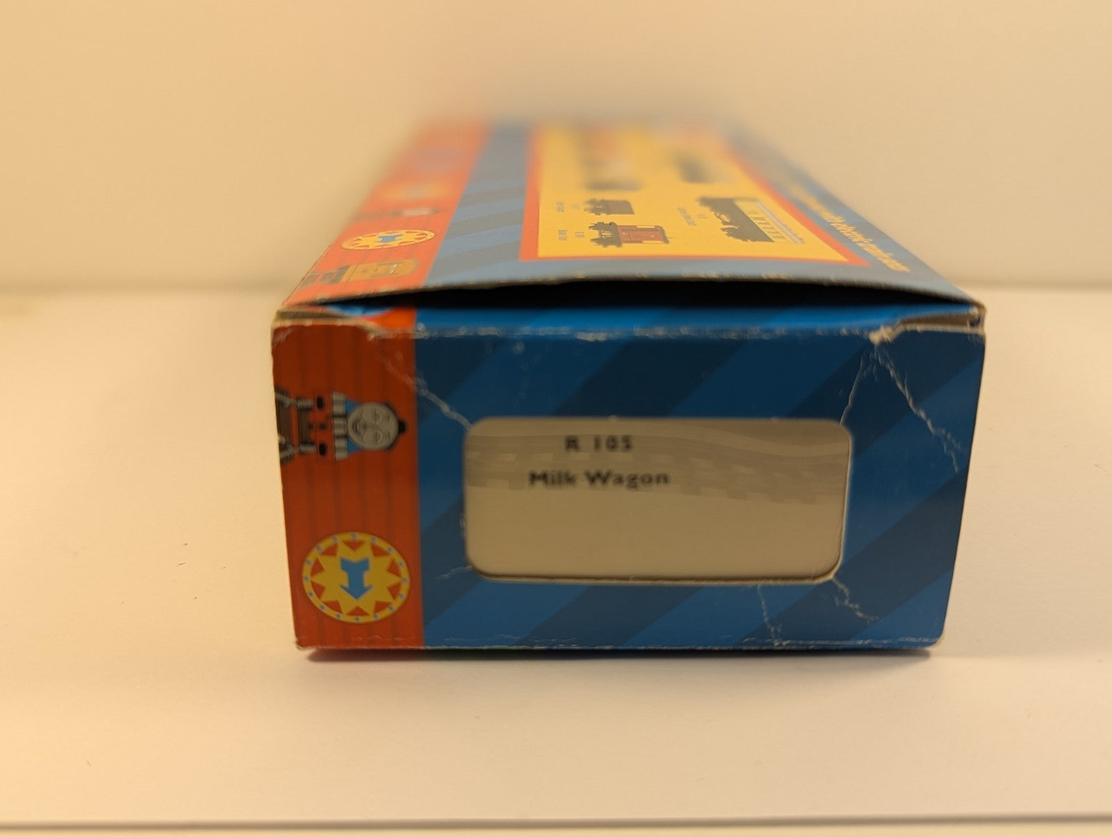 Hornby R105 OO Tidmouth Milk Tank Wagon