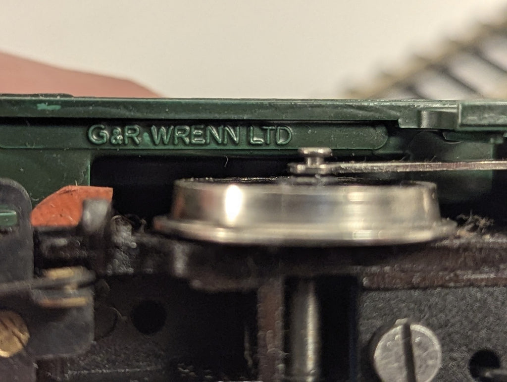 Wrenn OO Gauge Class R1 0-6-0T Steam Locomotive 31132 BR Green W2205