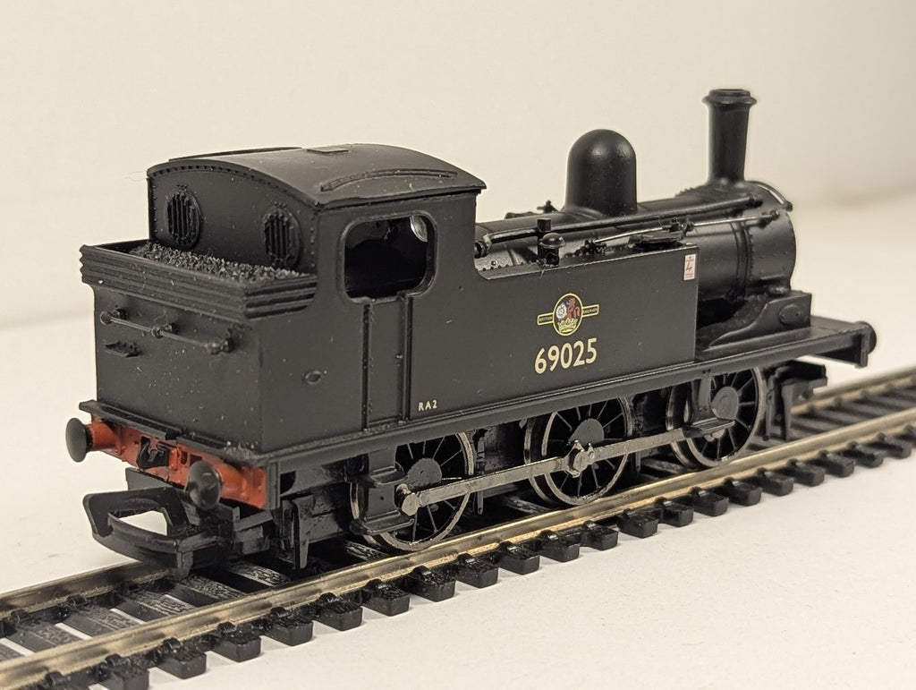 Bachmann OO Gauge Class J72 0-6-0T Steam Locomotive 69025 BR Black 31-056