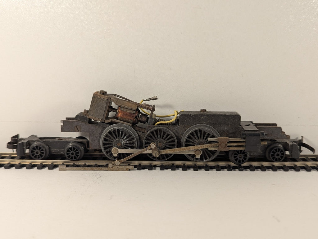 Tri-ang OO Gauge Steam Locomotive Chassis Spares or Repair