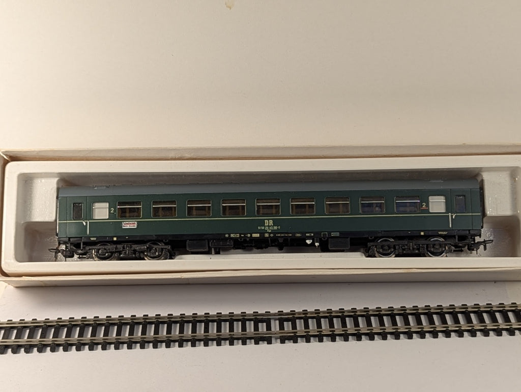 PIKO HO Gauge 1st/2nd Class Composite Passenger Coach